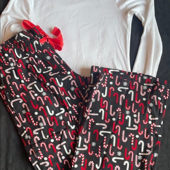 Women’s Small Pajama Pants. - Picture 2 of 5